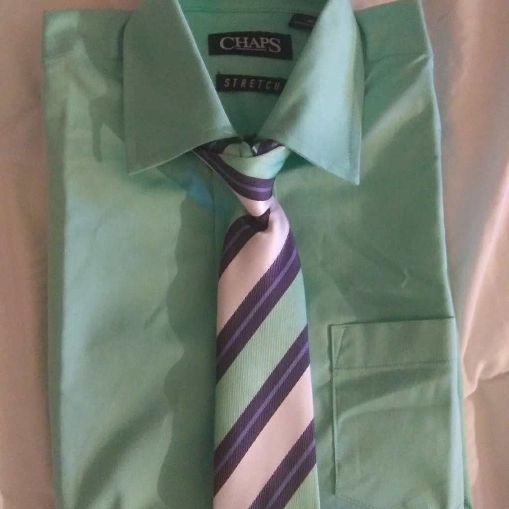 Chaps Mint Green Short Sleeve Tee with Striped Tie Accent